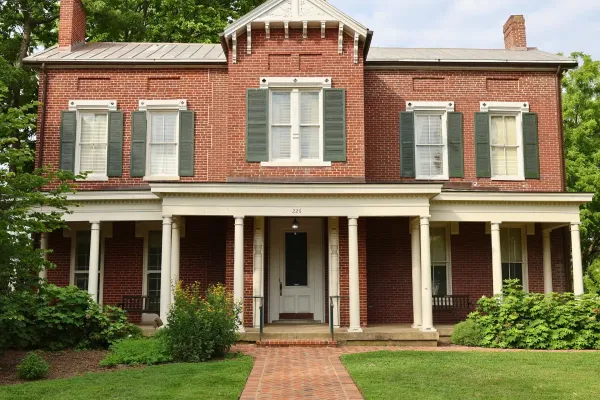 Gaines Center Commonwealth House