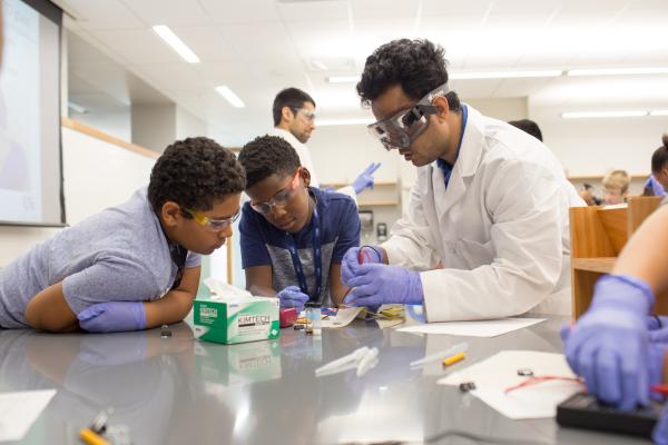 stem-camp-2017_35278290631_o.jpg