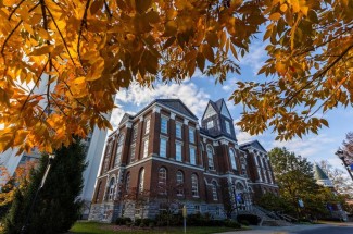 UK campus in the fall. Arden Barnes | UK Photo.