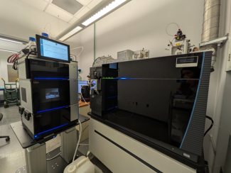 Thermo Fisher Orbitrap Ascend Tribrid Mass Spectrometer couple with a Vanquish Neo
