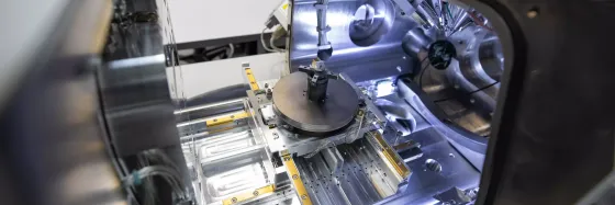 FEI Helios Nanolab 660 closeup